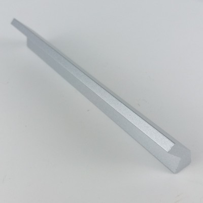 Maniglia in Alluminio Estamp 7212021 mm 152x128x5