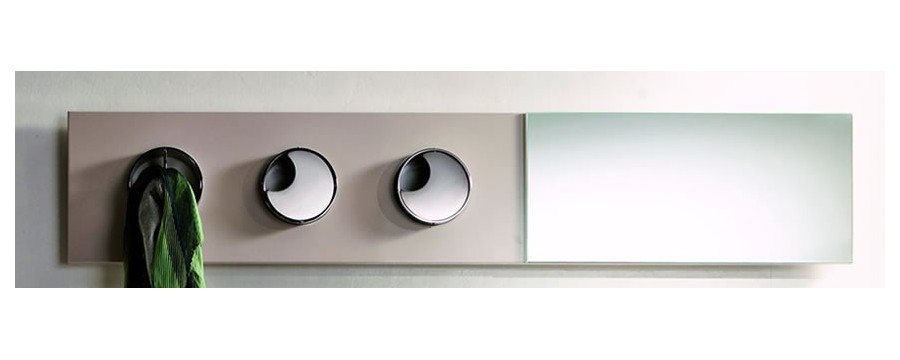 Appendiabiti e specchi